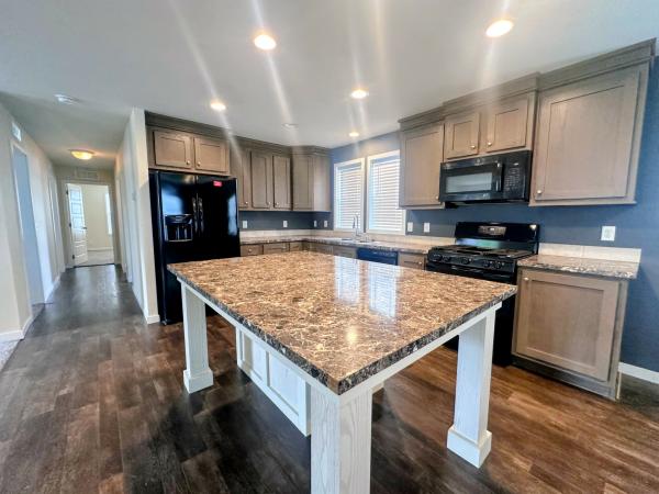 2019 Clayton 81SHN2852AH Mobile Home
