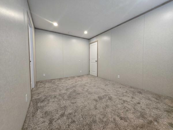 2025 Clayton-Wakarusa Mobile Home