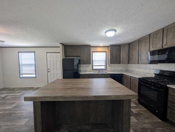 2022 Clayton - Wakarusa Mobile Home