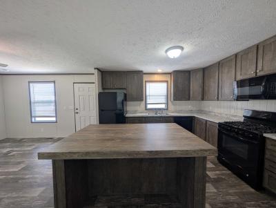 Photo 4 of 25 of home located at 38055 Leverette #491 Clinton Township, MI 48038