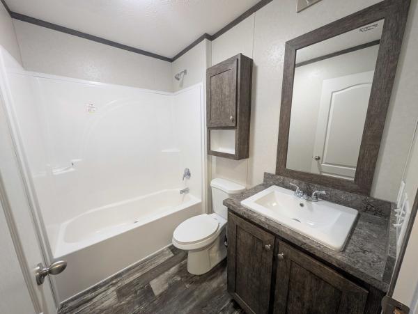 2022 Clayton - Wakarusa Mobile Home