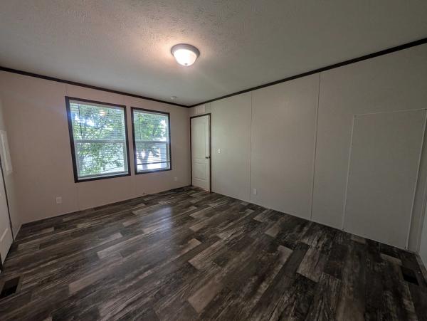 2022 Clayton - Wakarusa Mobile Home