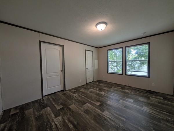 2022 Clayton - Wakarusa Mobile Home
