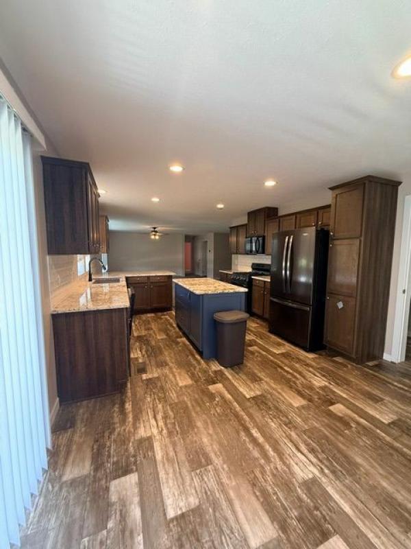 2022 CMH Manufacturing 81RDH28563DH21 Mobile Home
