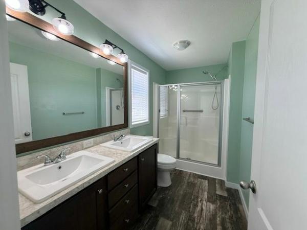 2022 CMH Manufacturing 81RDH28563DH21 Mobile Home