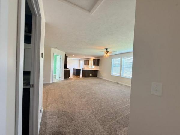 2022 CMH Manufacturing 81RDH28563DH21 Mobile Home