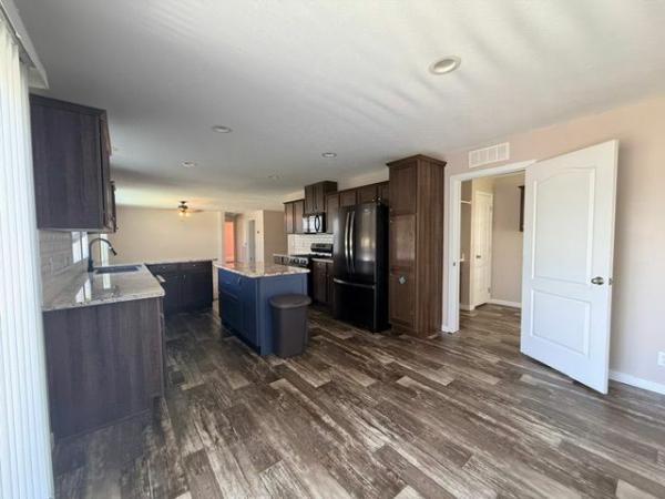 2022 CMH Manufacturing 81RDH28563DH21 Mobile Home