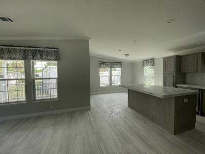 Photo 2 of 20 of home located at 13048 Orange Avenue Grand Island, FL 32735