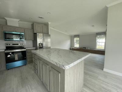 Photo 5 of 20 of home located at 13048 Orange Avenue Grand Island, FL 32735