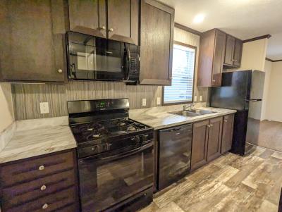 Mobile Home at 130 Texas Belleville, MI 48111