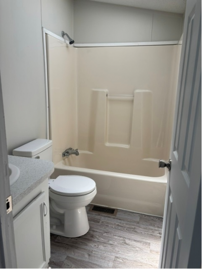 Photo 4 of 12 of home located at 43374 Frontenac Ave #514 Sterling Heights, MI 48314