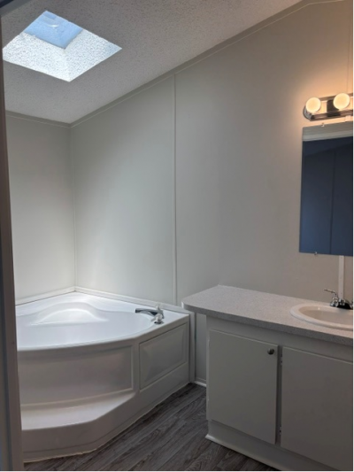 Photo 5 of 12 of home located at 43374 Frontenac Ave #514 Sterling Heights, MI 48314