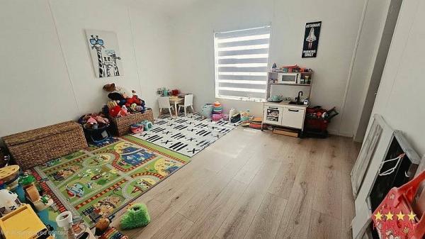 2000 SKYL  Home