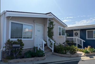Photo 2 of 17 of home located at 824 W. 15th St. #9 Newport Beach, CA 92663