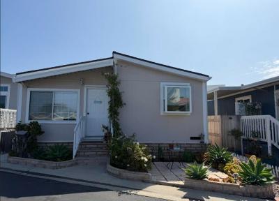 Photo 3 of 17 of home located at 824 W. 15th St. #9 Newport Beach, CA 92663