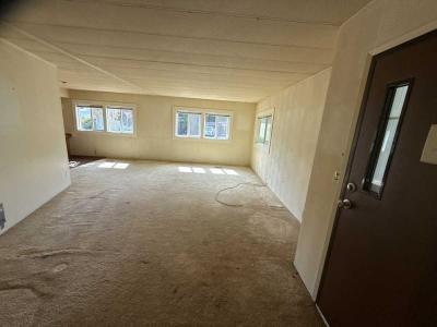 Photo 4 of 5 of home located at 4915 Swegle Road NE #35 Salem, OR 97301