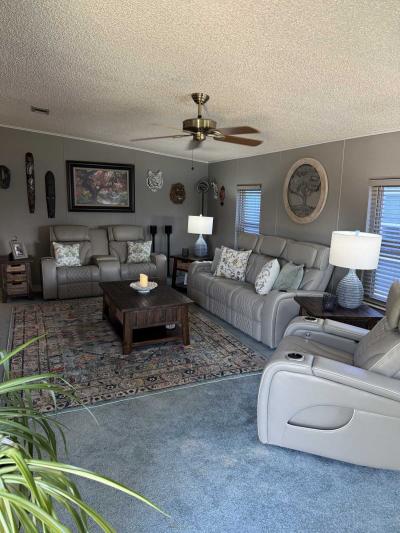 Mobile Home at 512 Lake Circle Plant City, FL 33565
