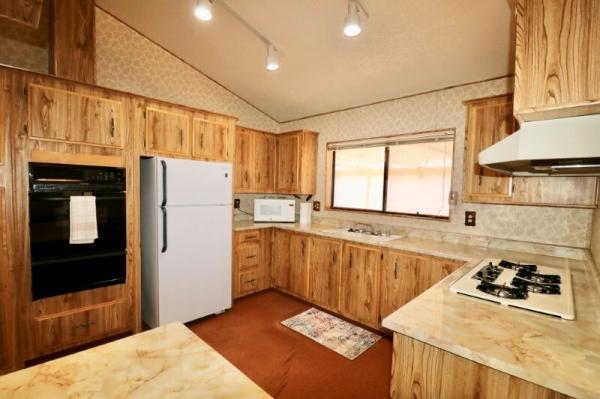 1985 Golden West  LP641A0 Mobile Home