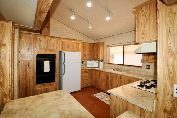 1985 Golden West  LP641A0 Mobile Home