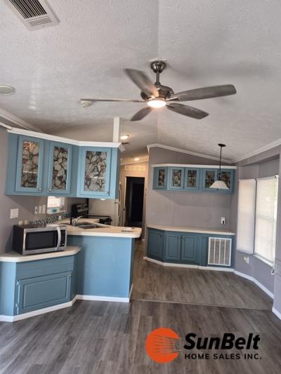 Photo 5 of 27 of home located at 200 Devault Street Lot 68 Umatilla, FL 32784