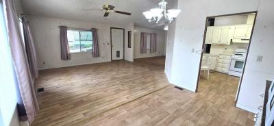 Photo 5 of 16 of home located at 501 44th Street Bakersfield, CA 93301