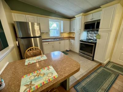 Photo 4 of 8 of home located at 1204 Juniper Drive Lakeland, FL 33803