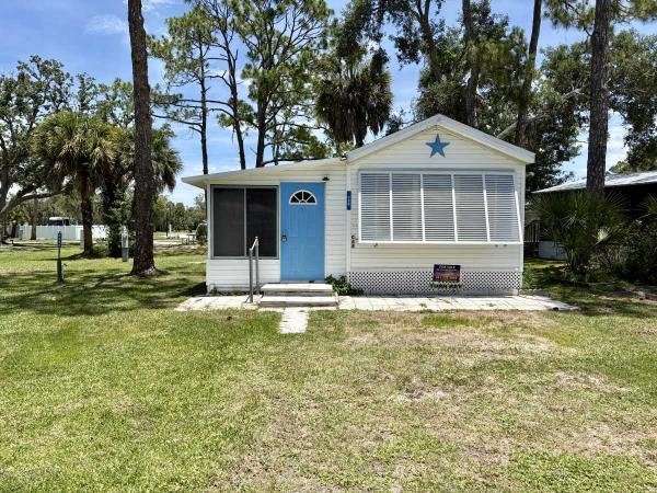 Photo 1 of 2 of home located at 1300 N River Road, Lot C88 Venice, FL 34293