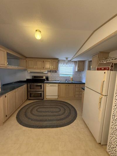 Photo 4 of 8 of home located at 612 Vzcr 1603 Grand Saline, TX 75140