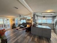 1989 DELO Manufactured Home