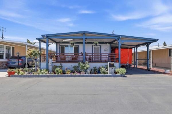 Universal Mobile Home For Sale