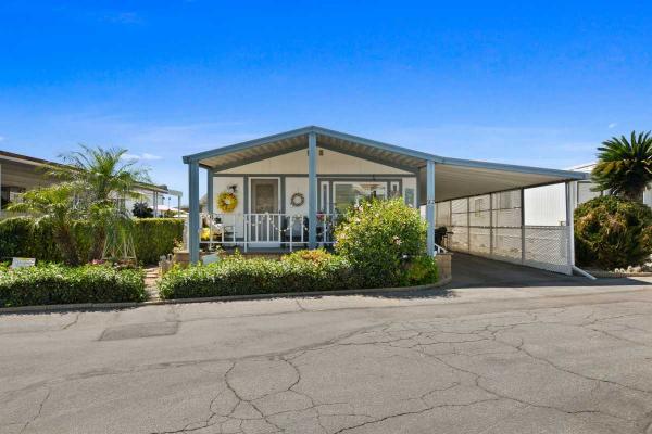 1983 Commodore Paramount Manufactured Home