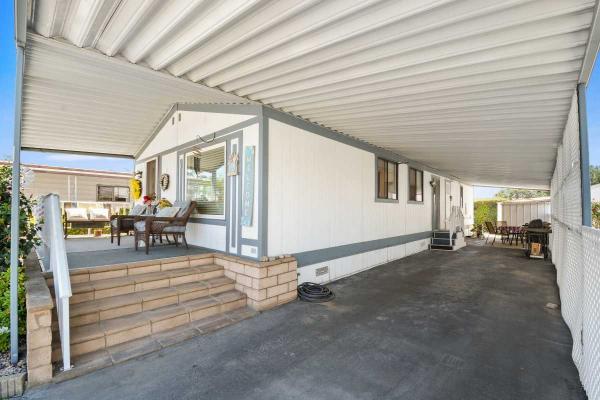 1983 Commodore Paramount Manufactured Home