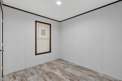 Photo 8 of 15 of home located at 300 Glenwood Rd New Castle, IN 47362