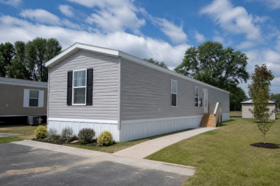 Mobile Home at 300 Glenwood Rd New Castle, IN 47362