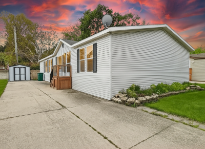 Mobile Home at 23344 Arlington Dr Macomb, MI 48046