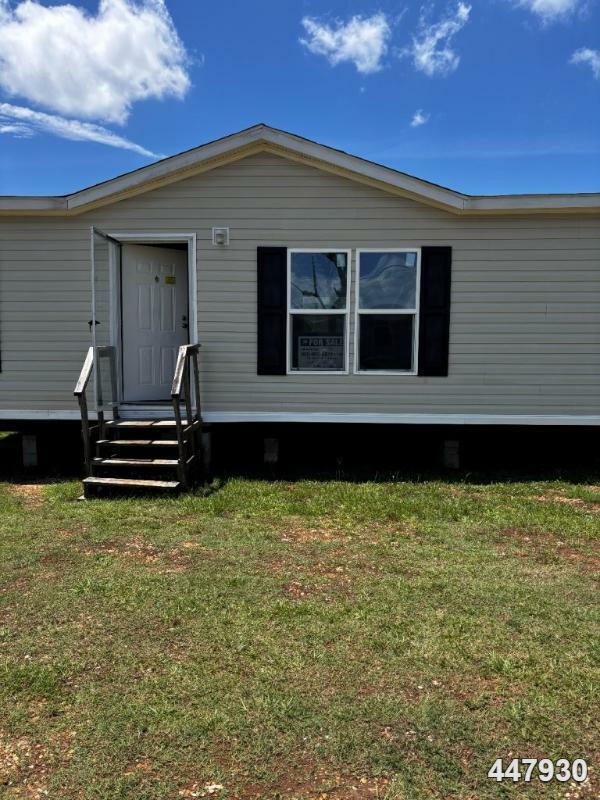 Photo 1 of 2 of home located at Buffington Mobile Home Sales I 31 Hickory Nut Rd Decatur, MS 39327