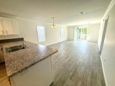 Photo 5 of 16 of home located at 2550 State Rd. 580 #0417 Clearwater, FL 33761