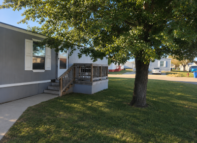 Photo 2 of 10 of home located at 7601 Daffan Lane #199 Austin, TX 78724