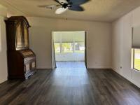 1987 Barrington Manufactured Home