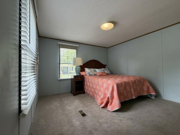 1984 Clayton Mobile Home