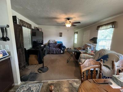 Photo 4 of 9 of home located at 4956 Finchley Ct Sterling Heights, MI 48310