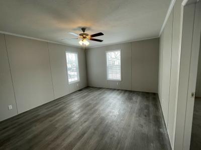 Photo 4 of 10 of home located at 5104 Brixham Ct Sterling Heights, MI 48310