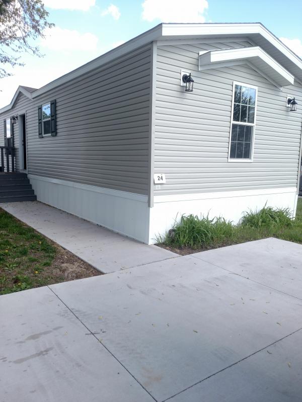 Photo 1 of 1 of home located at 7171 W 60th Street #24 Davenport, IA 52804
