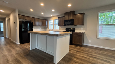 Photo 5 of 11 of home located at 160 Marlene Ct. White Lake, MI 48386
