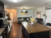 2015 CMH MANUFACTURING INC 35VAL16562TH15 Mobile Home