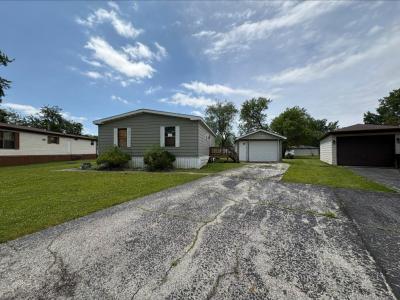 Mobile Home at 154 Flamingo Drive Beecher, IL 60401