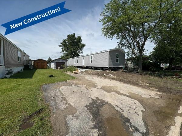 Photo 1 of 1 of home located at 9 Swan Lane Beecher, IL 60401