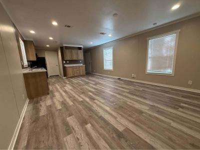 Photo 2 of 18 of home located at 115 Lillian #Ll115 Conroe, TX 77301