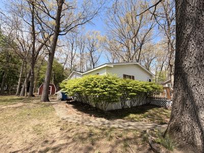 Photo 2 of 3 of home located at 13917 Pinewood Drive Grand Haven, MI 49417