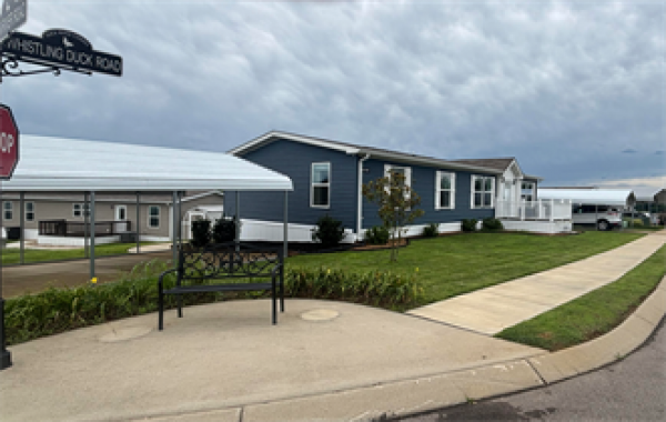 Photo 1 of 2 of home located at 1501 Whistling Duck Rd. Columbia, TN 38401